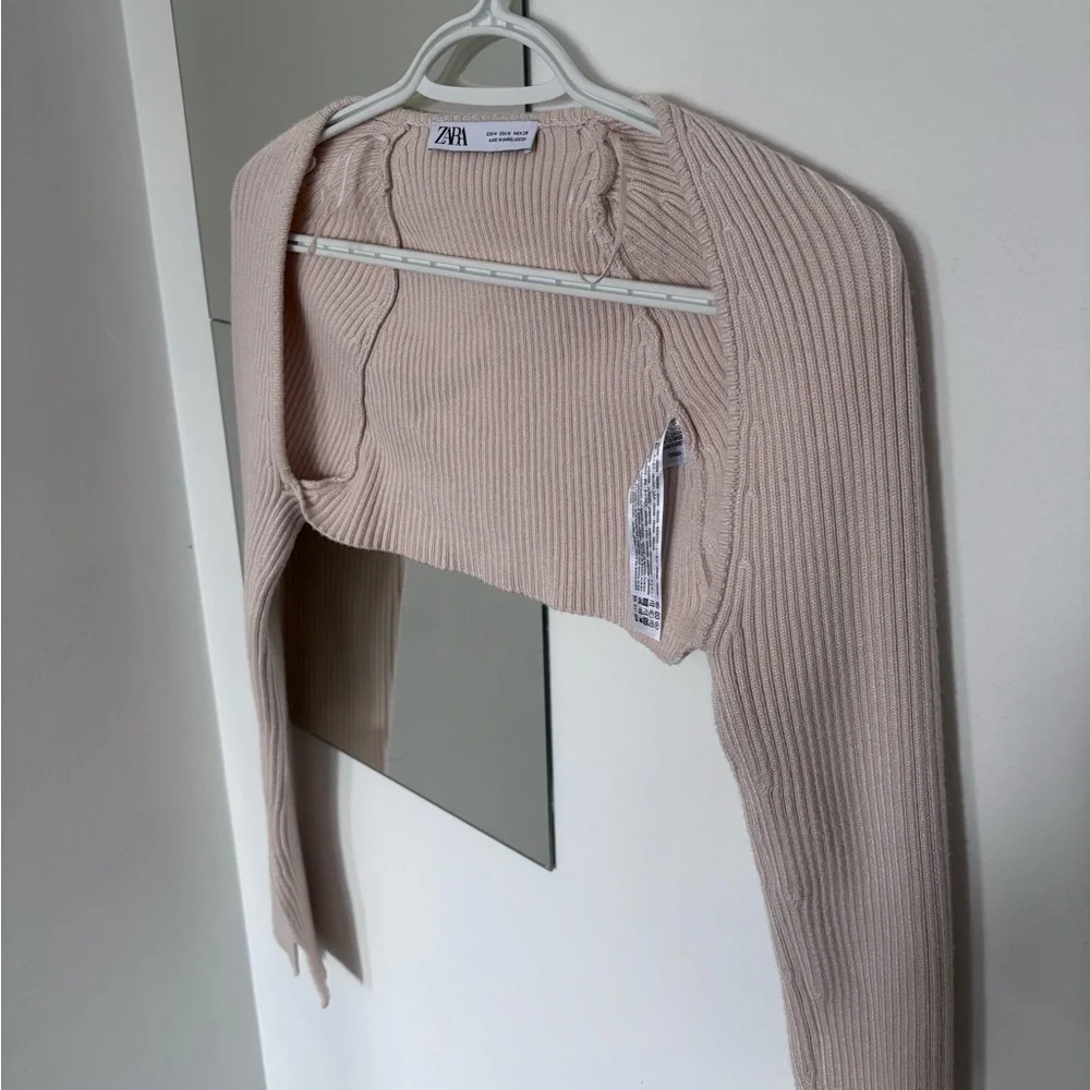 Zara Ribbed Shrug in Beige - Picture 3 of 8